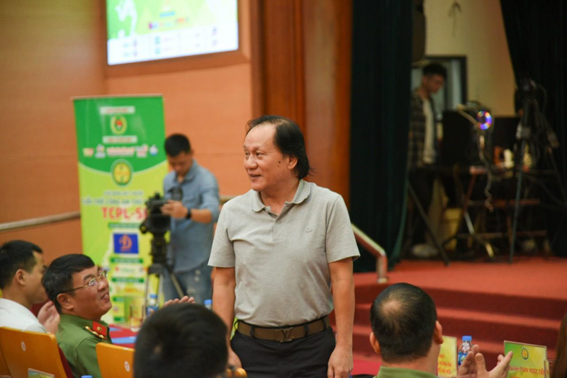 đoàn thanh niên công an thành phố hà nội thế giới đồng hồ